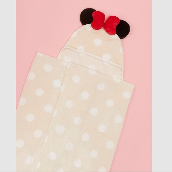 NWT Forever 21 Disney Minnie Mouse Throw Blanket - Picture 3 of 10